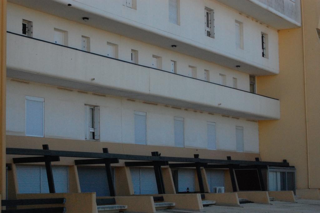 Au Coeur Du Village Naturiste Agde Exterior foto